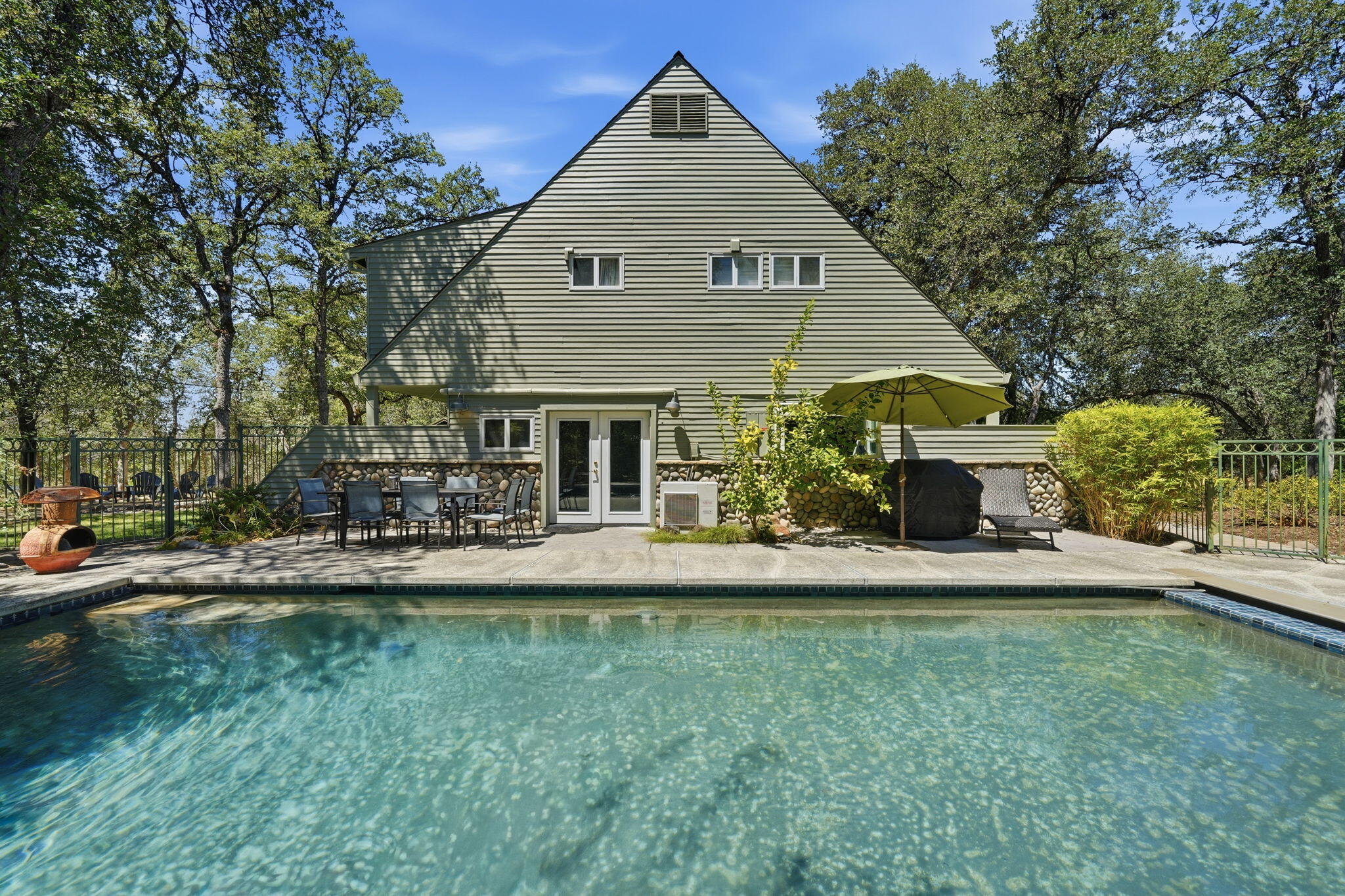 15745 Montgomery Ranch Road Redding, CA 96001 - Photo 34 of 71 Pool