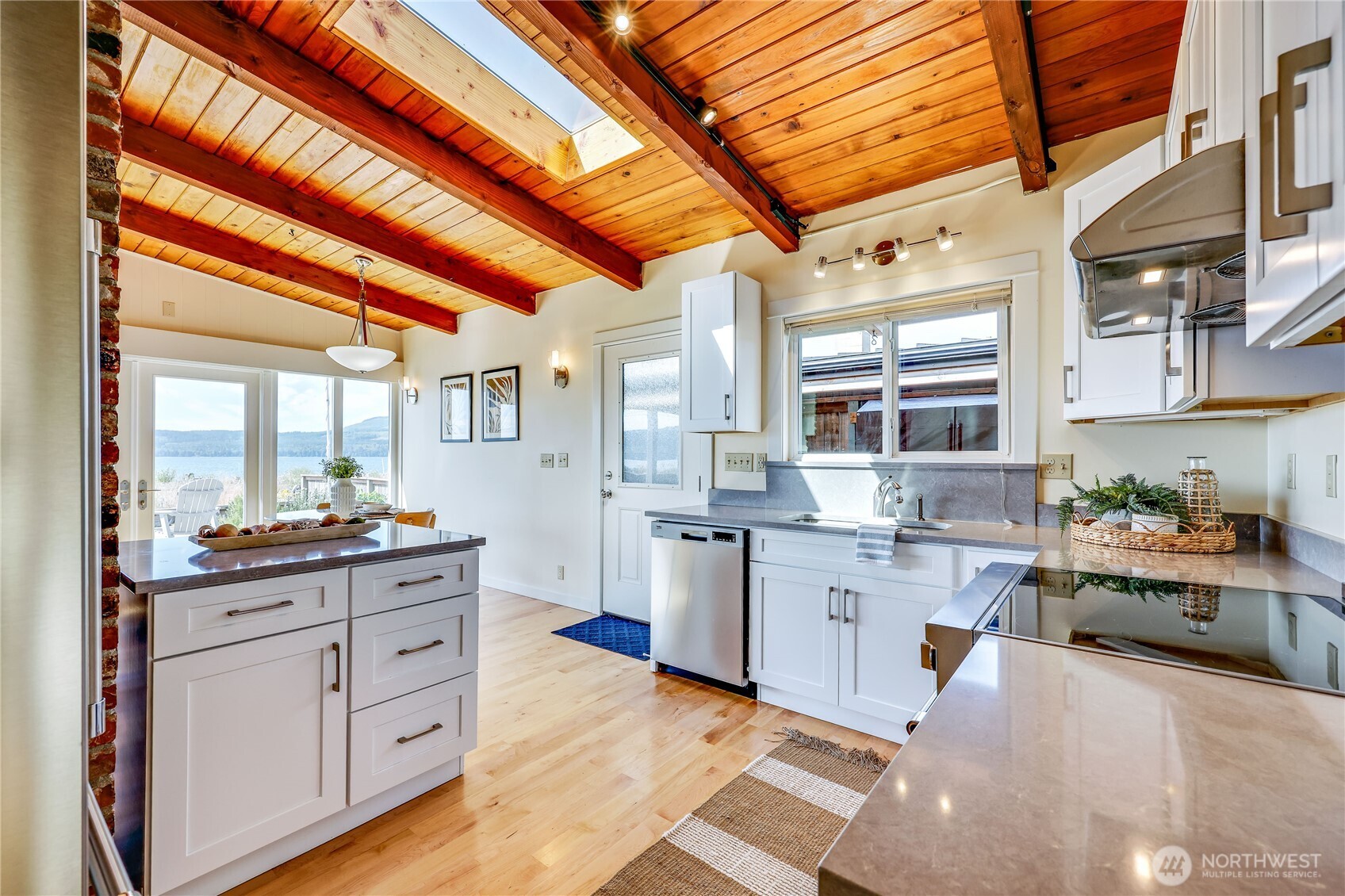 1060 Beckett Point Road Port Townsend, WA 98368 - Photo 14 of 29 Gallery Image 14
