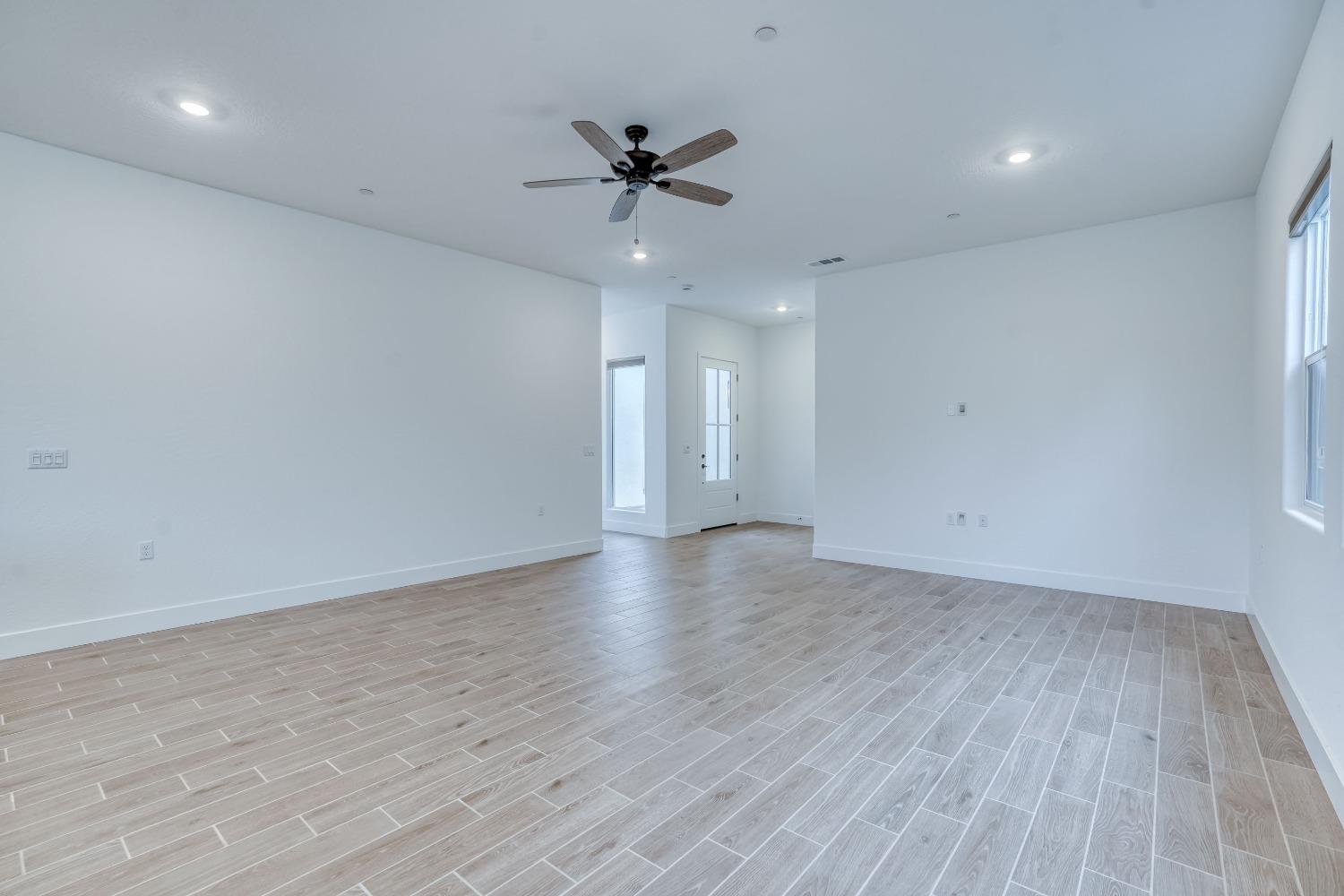 2251 North Duke Avenue Clovis, CA 93619 - Photo 14 of 26