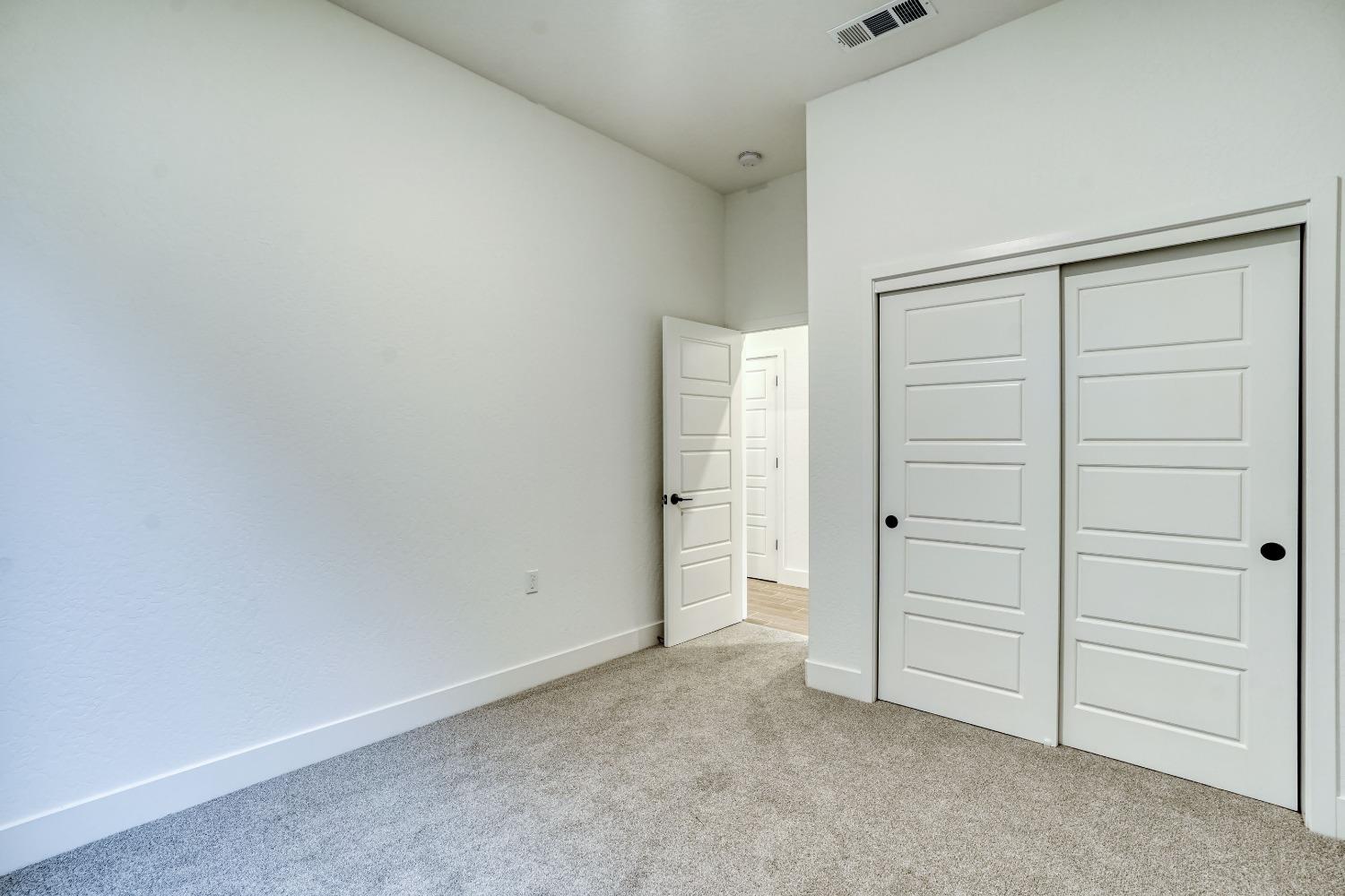 2251 North Duke Avenue Clovis, CA 93619 - Photo 23 of 26