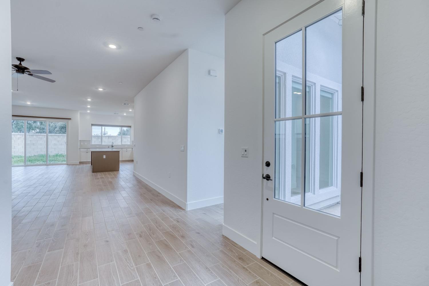 2251 North Duke Avenue Clovis, CA 93619 - Photo 4 of 26