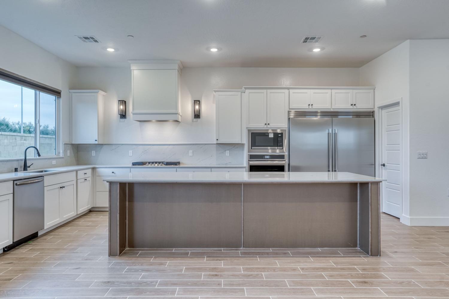 2251 North Duke Avenue Clovis, CA 93619 - Photo 7 of 26