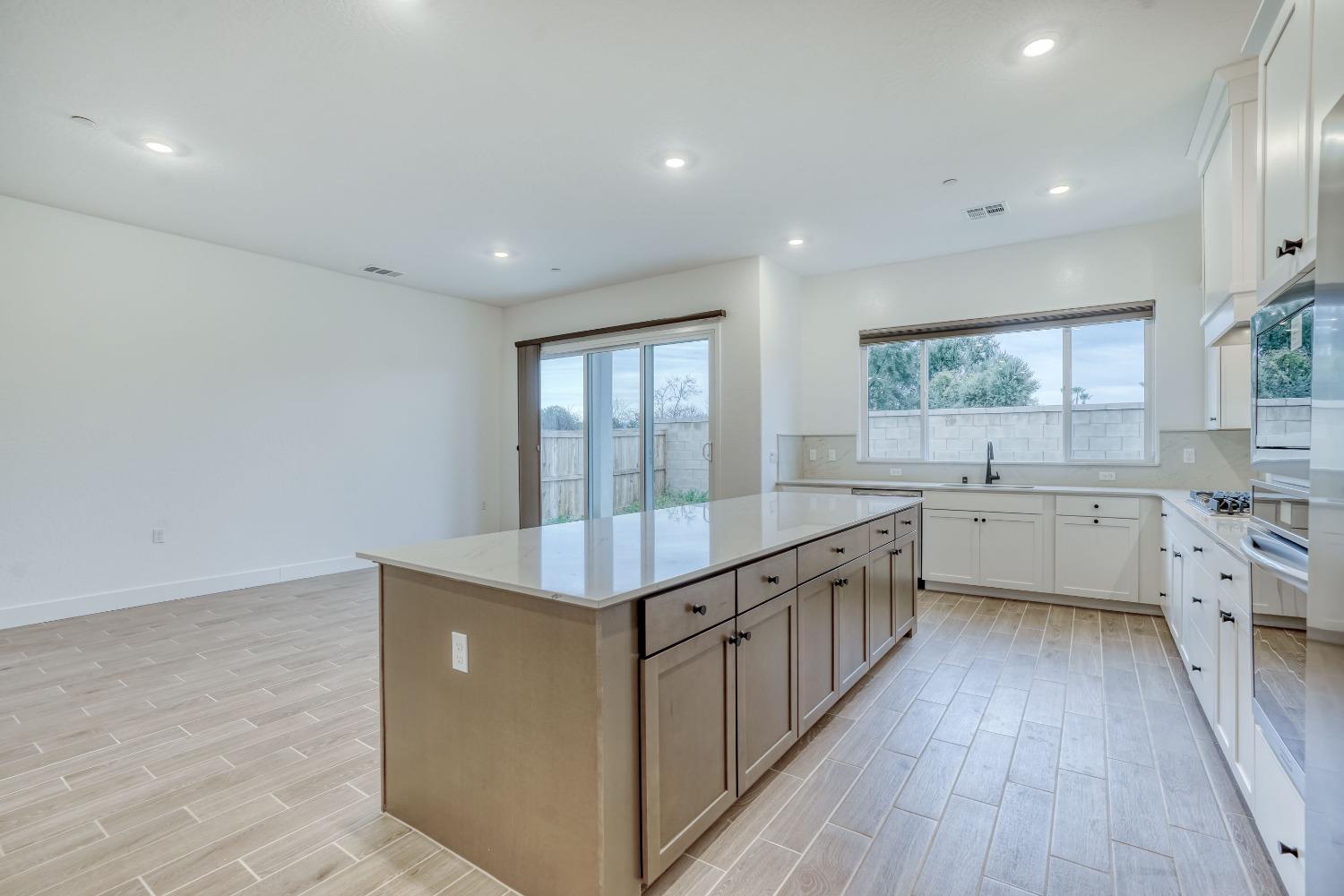 2251 North Duke Avenue Clovis, CA 93619 - Photo 9 of 26