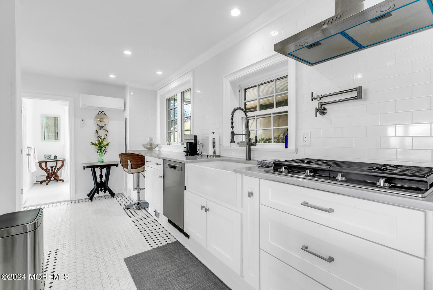 157 Portland Road Highlands, NJ 07732 - Photo 7 of 61 157 Portland Rd Highlands NJ-large-006-0