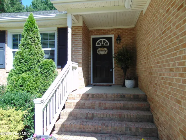 $325,000 | 15 Gina Lee Terrace, Louisburg, NC 27549