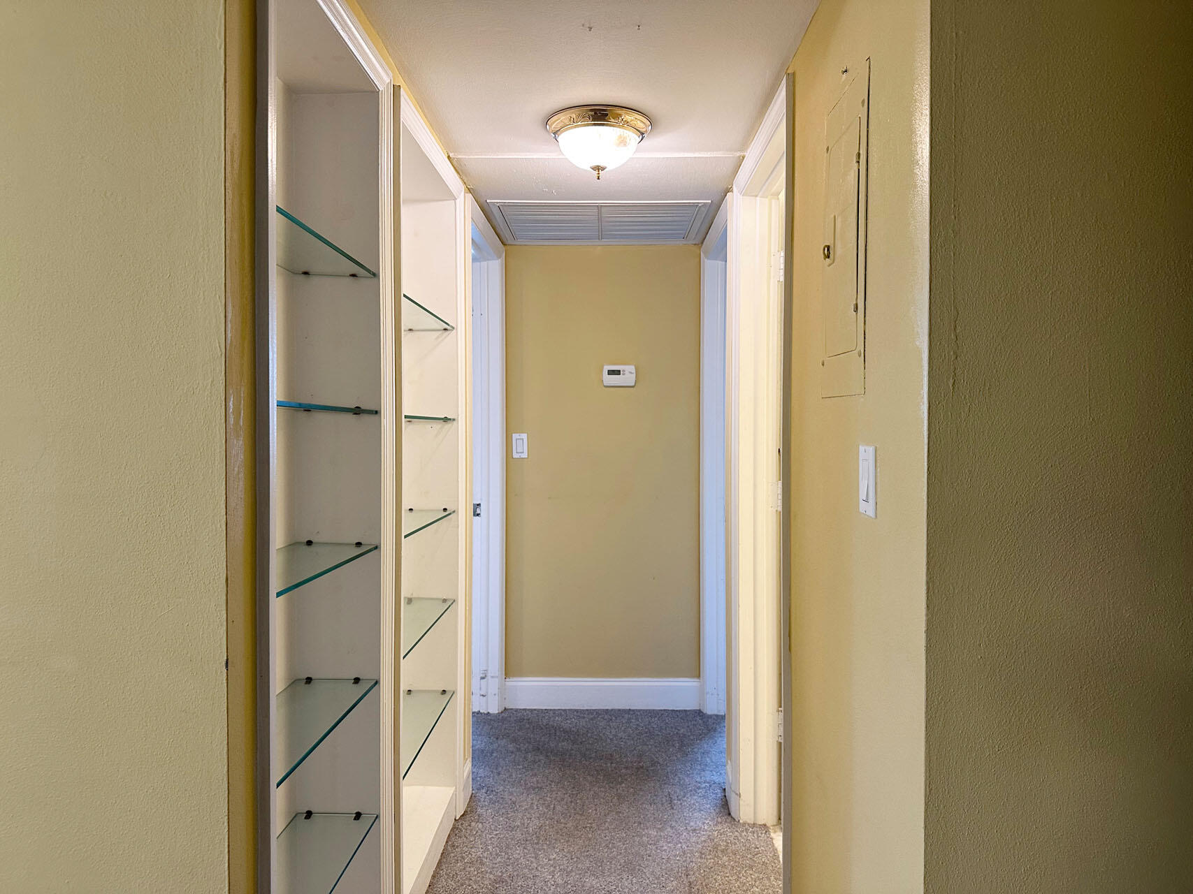100 Royal Palm Way, Unit 2010 Boca Raton, FL 33432 - Photo 16 of 31 a view of a hallway with wooden floor