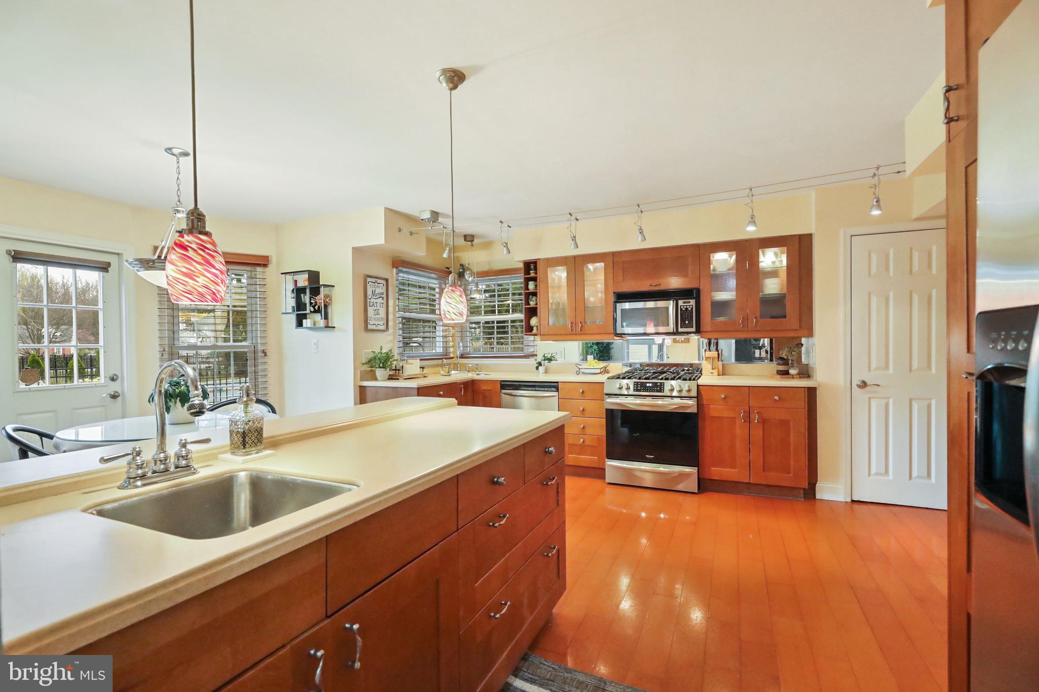 4 Windsor Lane Mount Laurel, NJ 08054 - Photo 11 of 32