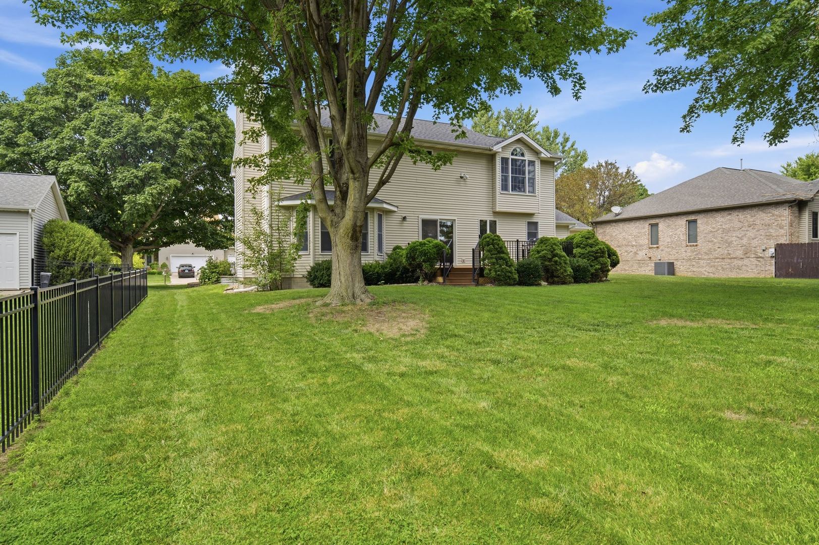 3305 Monticello Road Bloomington, IL 61704 - Photo 37 of 40