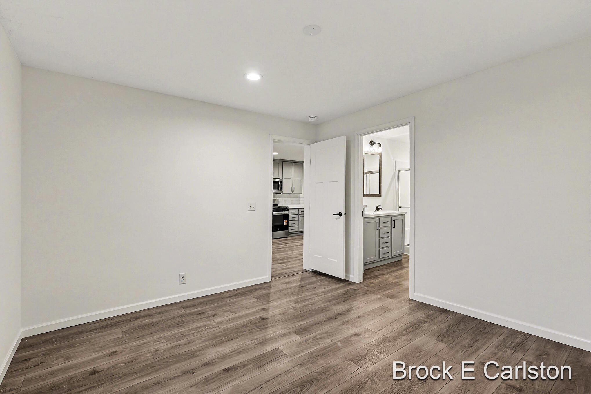 1283 East Ellis Road, Unit 31 Muskegon, MI 49441 - Photo 10 of 16 13_QJ1A4621