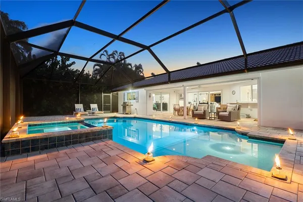 $3,195,000 | 571 Neapolitan Lane, Naples, FL 34103