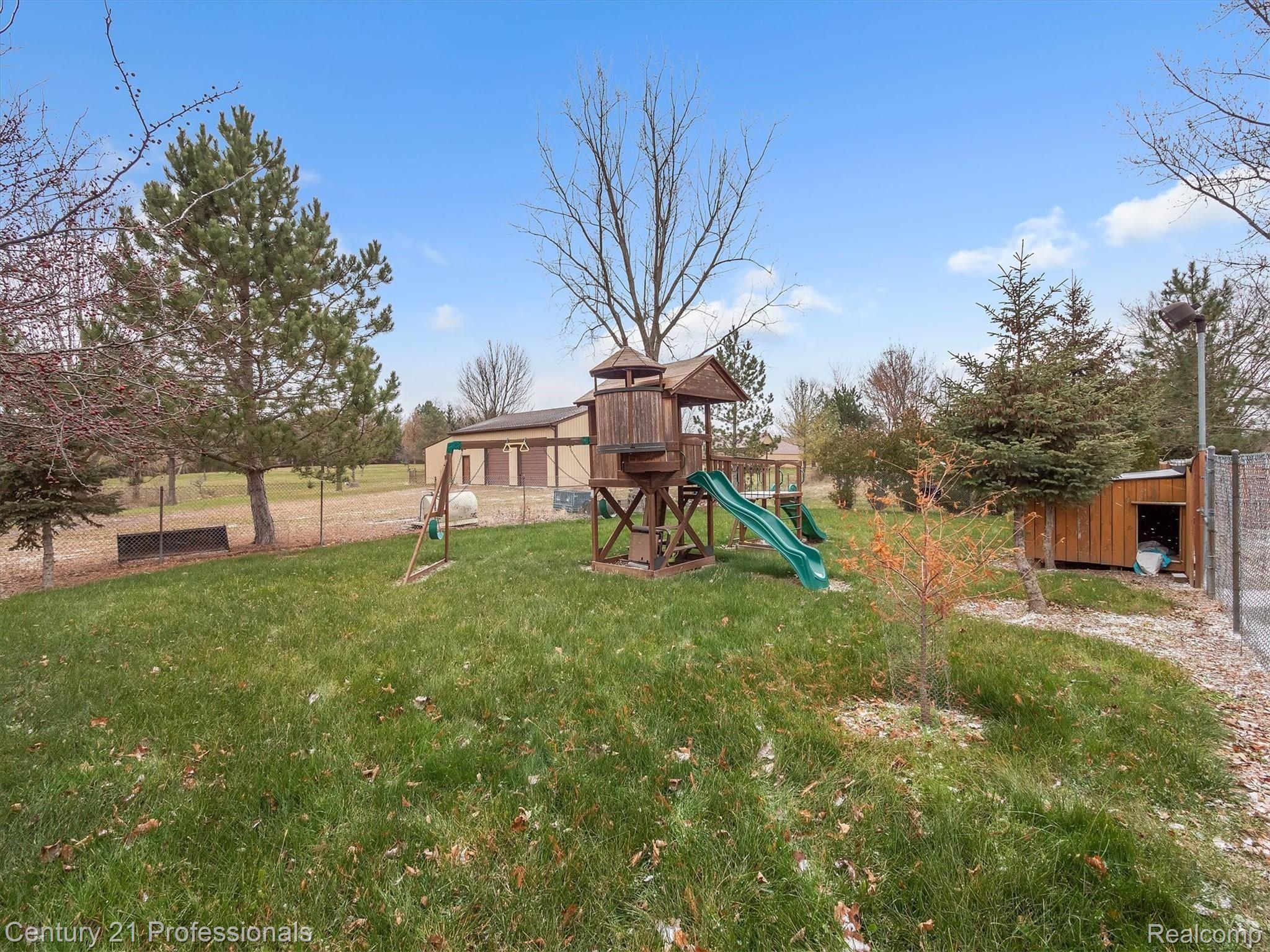 12862 Foley Road Emmett, MI 48022 - Photo 57 of 83 55-12862 Foley Rd--windowstill-realestate-photography-42.jpg