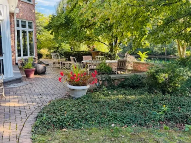 $7,200 | 210 St Michael Court, Oak Brook, IL 60523