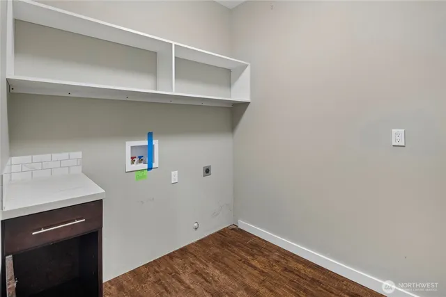 a view of utility room