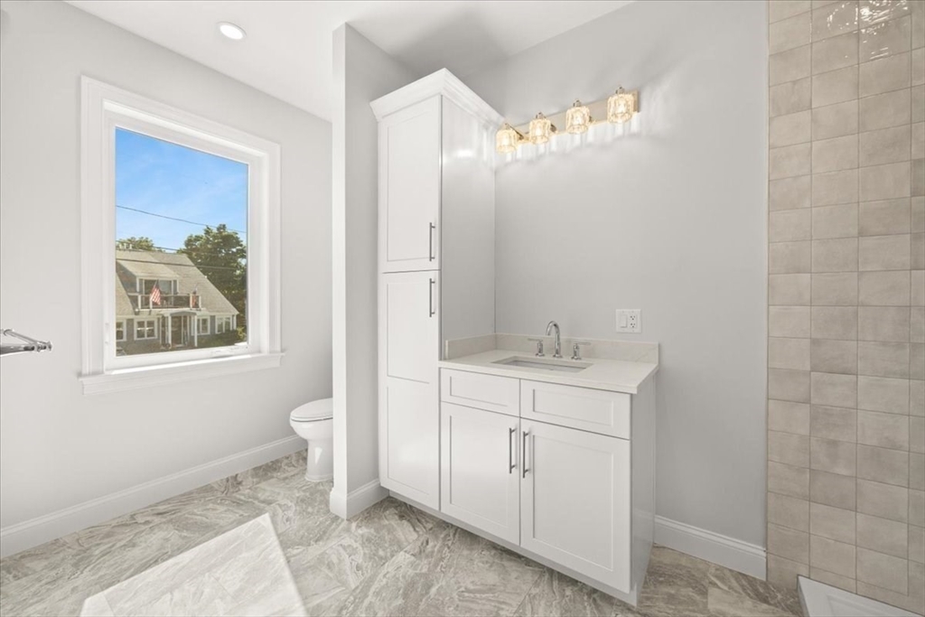 84 Post Island Road Quincy, MA 02169 - Photo 10 of 41