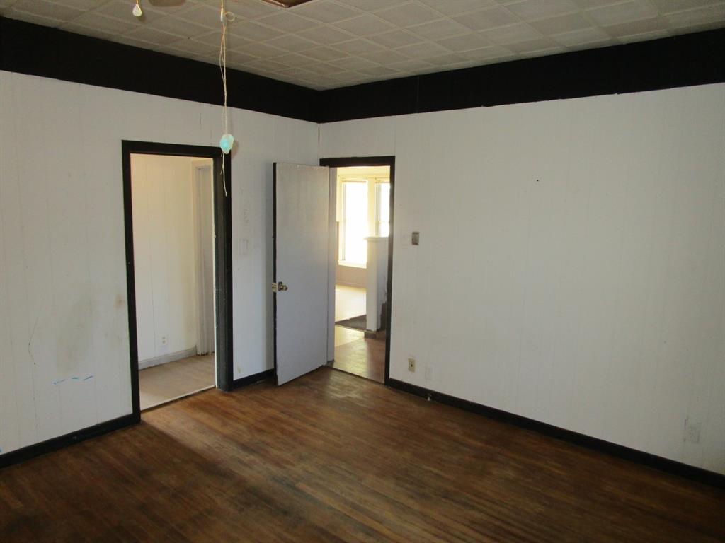 402 3rd Street Crowell, TX 79227 - Photo 14 of 19