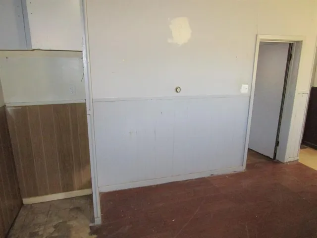 $55,000 | 402 3rd Street, Crowell, TX 79227