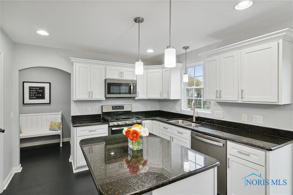 7048 Saddleback Road Maumee, OH 43537 - Photo 13 of 50 Gallery Image 13