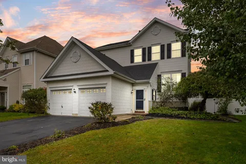 $530,000 | 7 Mohawk Trail, Burlington, NJ 08016