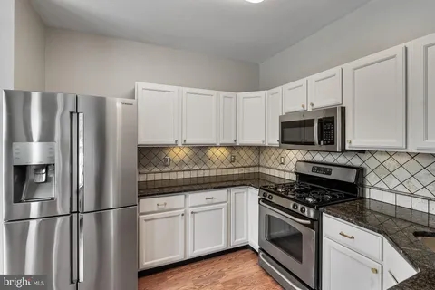 $530,000 | 7 Mohawk Trail, Burlington, NJ 08016