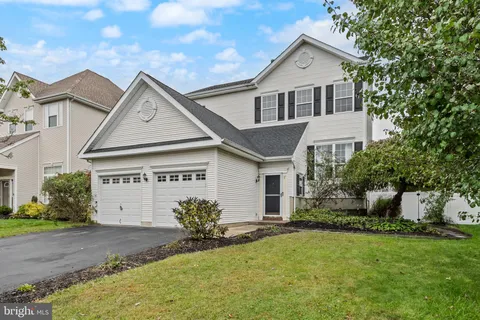 $530,000 | 7 Mohawk Trail, Burlington, NJ 08016