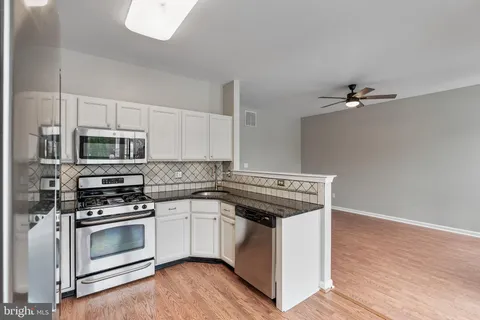 $530,000 | 7 Mohawk Trail, Burlington, NJ 08016