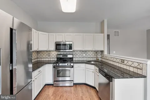 $530,000 | 7 Mohawk Trail, Burlington, NJ 08016