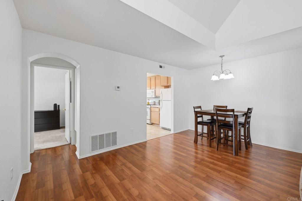 2633 Regent Road Carlsbad, CA 92010 - Photo 4 of 28