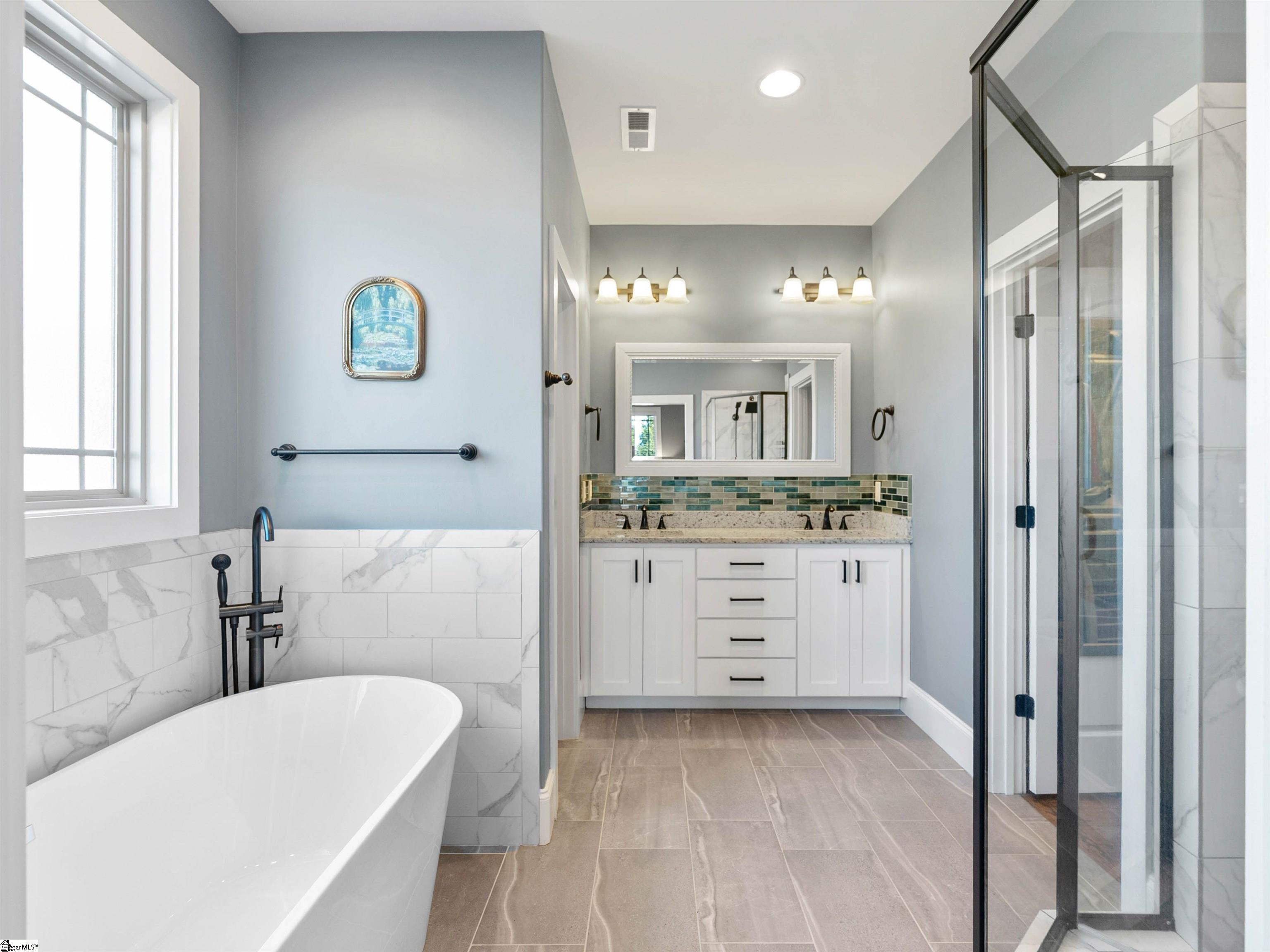 321 Lanovia Court Boiling Springs, SC 29316 - Photo 15 of 35