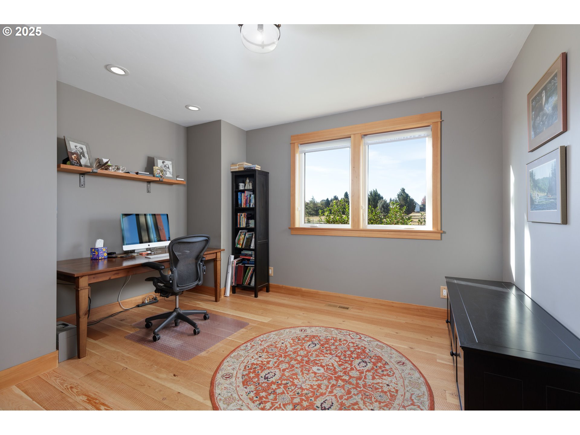 850 Methodist Road Hood River, OR 97031 - Photo 18 of 48 Den/Office