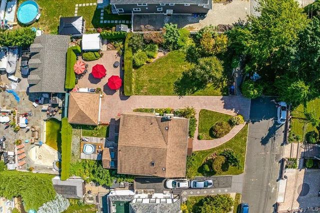 a view of building and outdoor space