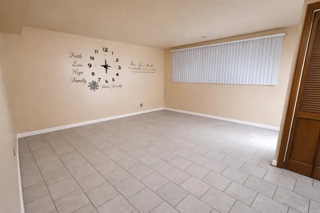 $179,000 | 720 Blackhawk Drive, University Park, IL 60484