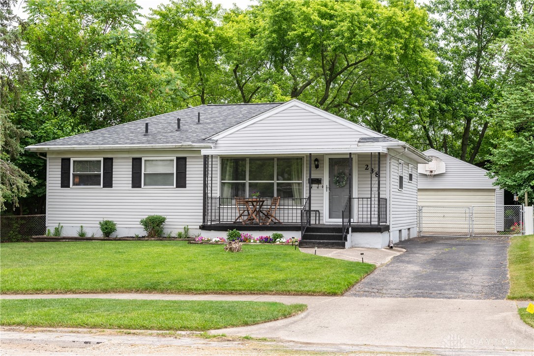238 Spinning Road Dayton, OH 45431 - Photo 2 of 31 Gallery Image 2