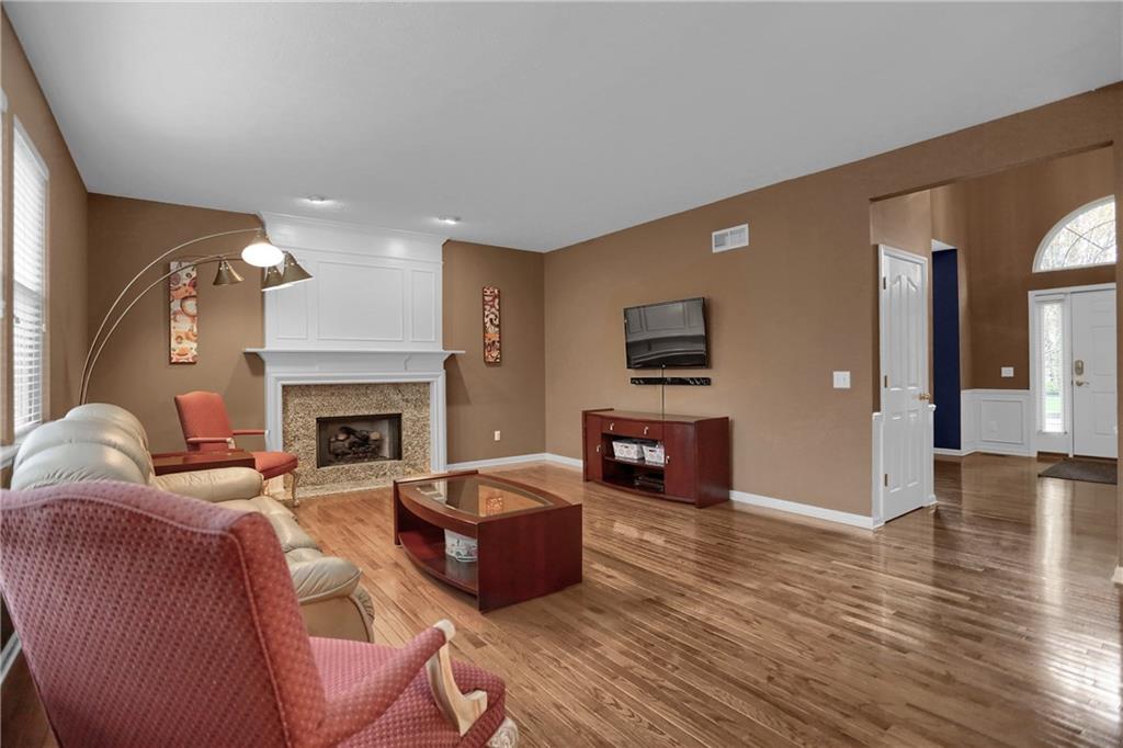 7624 Prairie View Drive Indianapolis, IN 46256 - Photo 11 of 44
