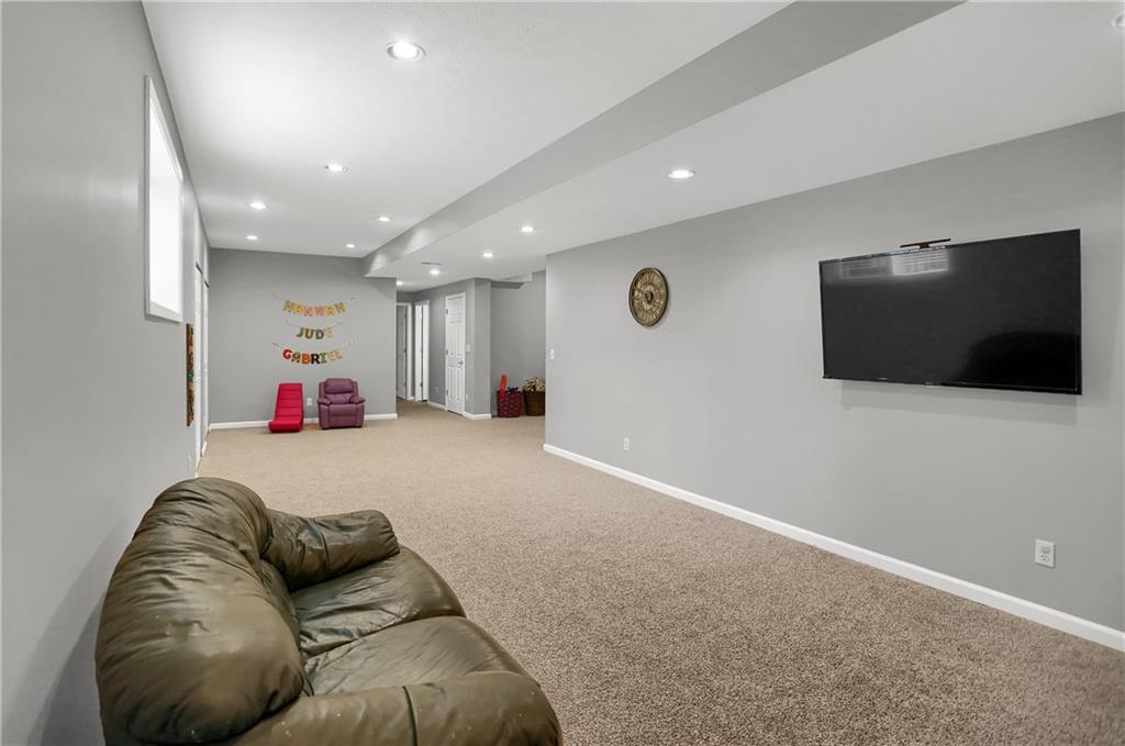 7624 Prairie View Drive Indianapolis, IN 46256 - Photo 32 of 44