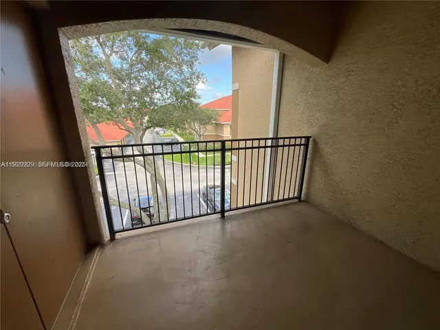 $2,350 | 11601 Southwest 2nd Street, Unit 21307, Pembroke Pines, FL 33025