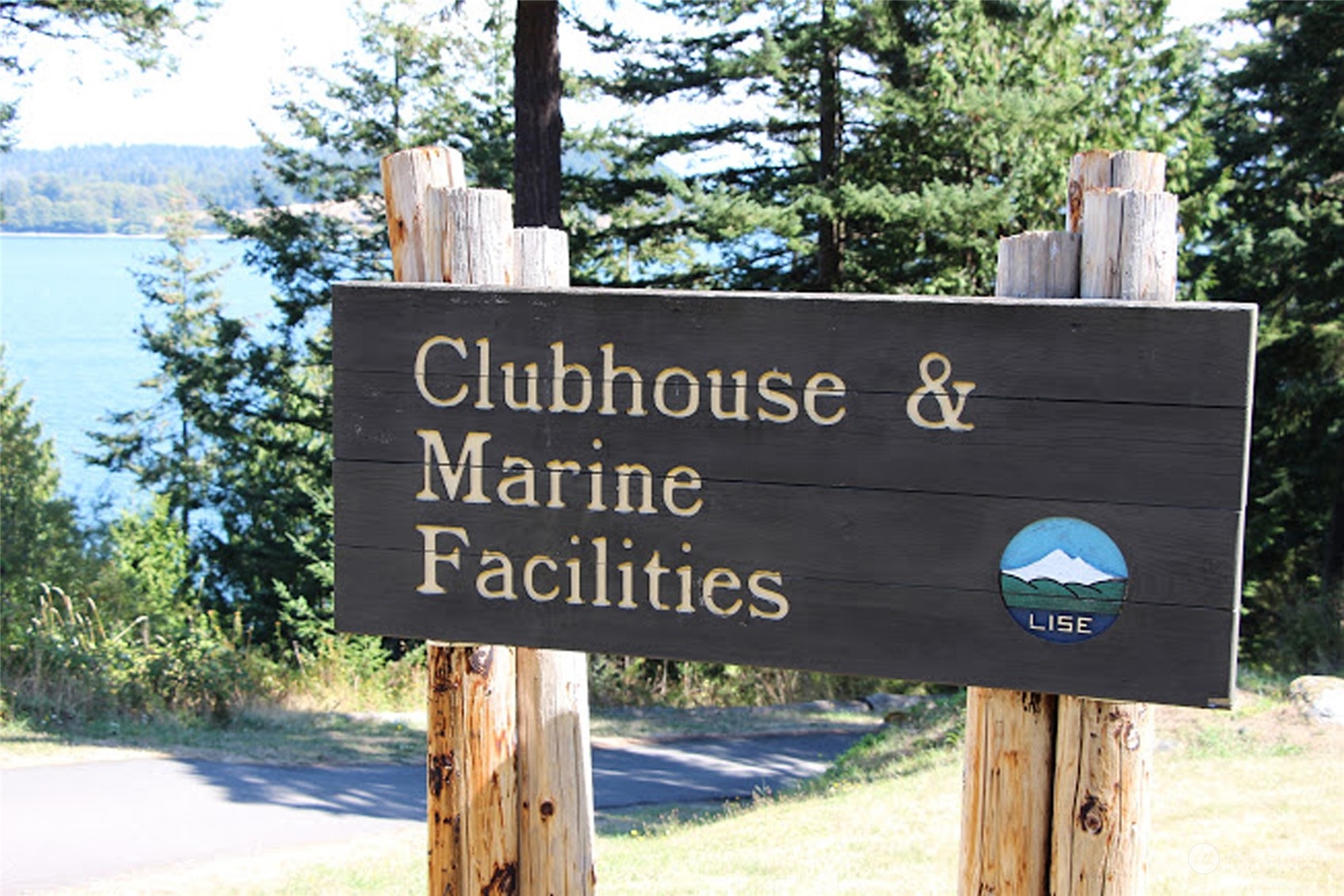 2940 Cedar Avenue Lummi Island, WA 98262 - Photo 29 of 36 a view of a street sign