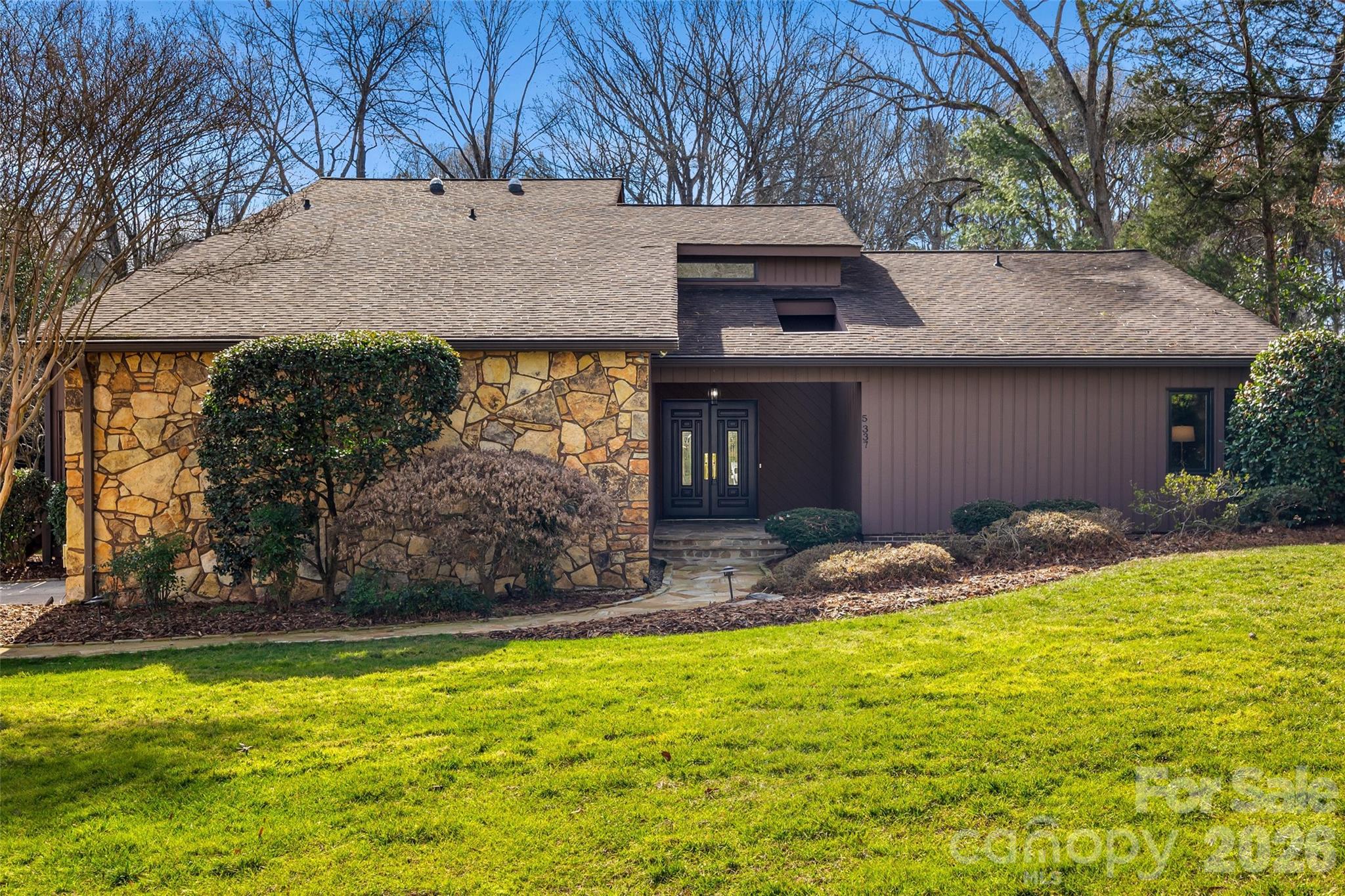5337 Hillingdon Road Charlotte, NC 28226 - Photo 2 of 48 Gallery Image 2