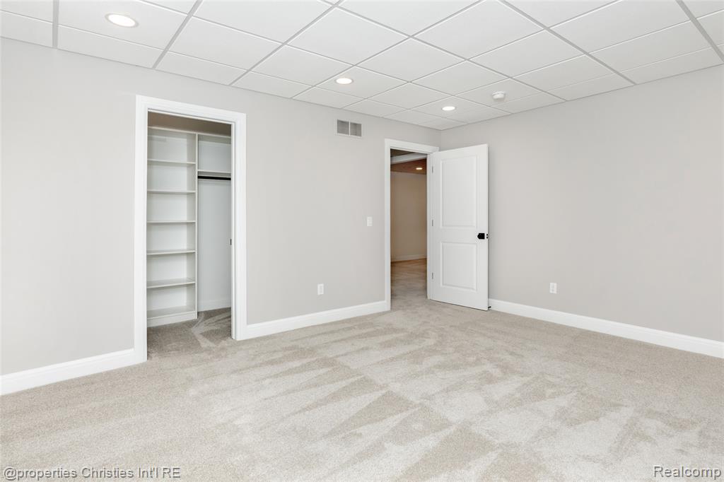 2093 Pembroke Road Birmingham, MI 48009 - Photo 50 of 57
