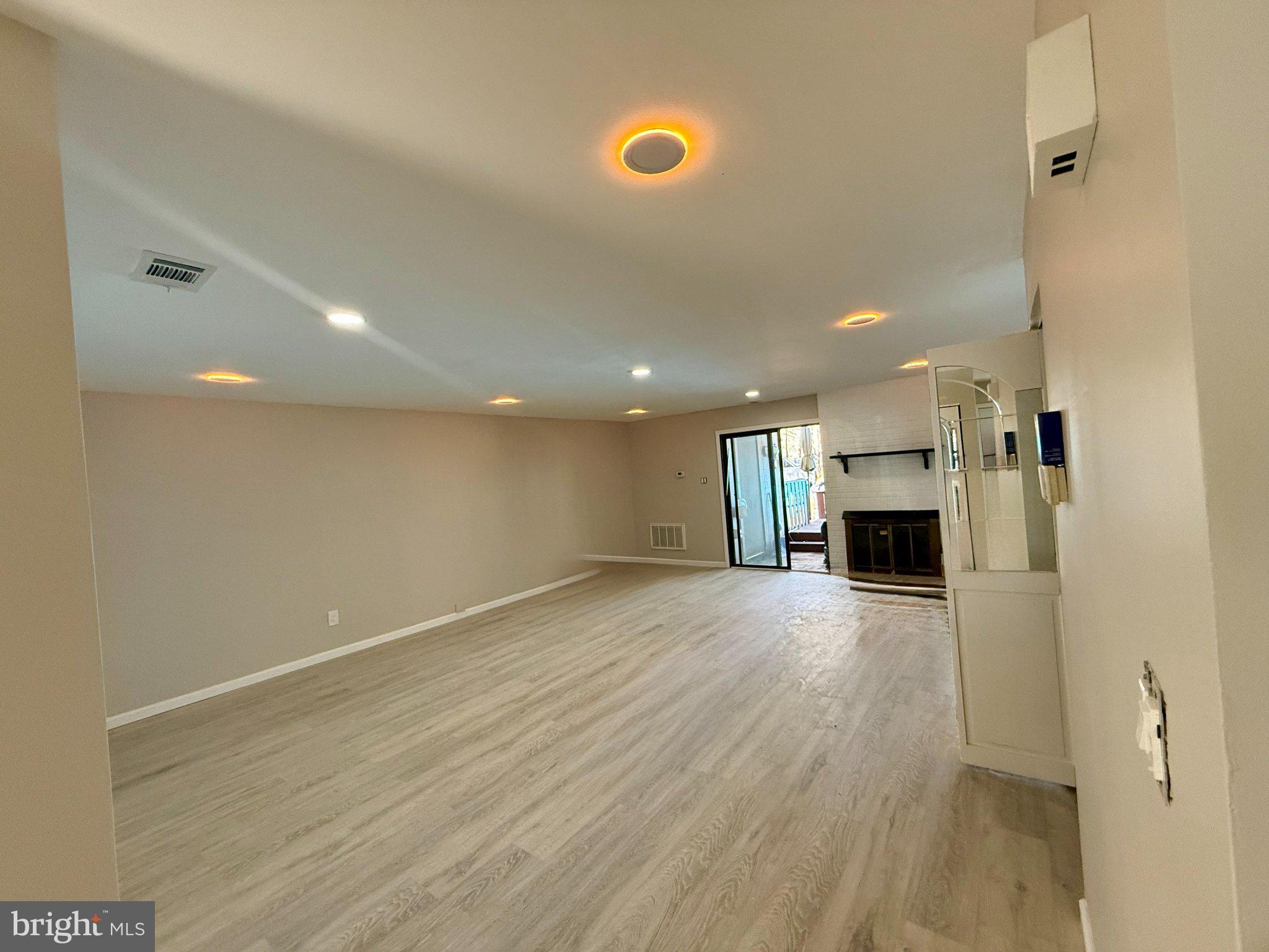 1502 Bromley Estate Pine Hill, NJ 08021 - Photo 7 of 33 Spacious, modern living area awaits you.