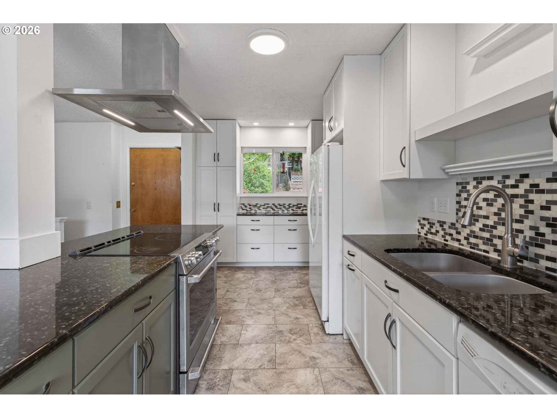 4525 Fox Hollow Road Eugene, OR 97405 - Photo 2 of 48