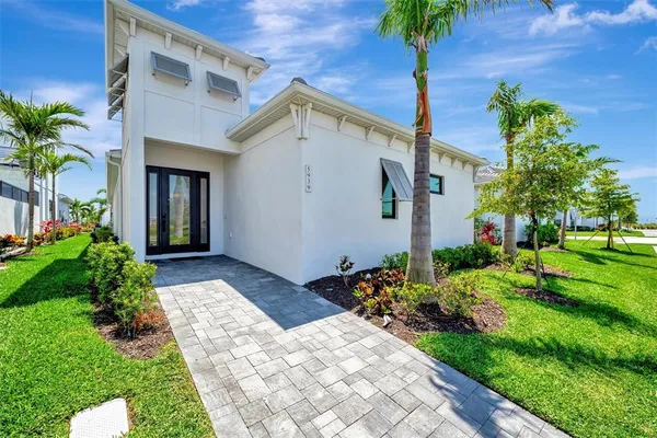 $1,025,000 | 5939 Redbay Boulevard, Bradenton, FL 34210
