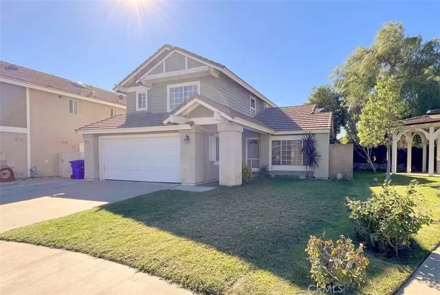 $3,100 | 13507 Fremont Street, Fontana, CA 92336
