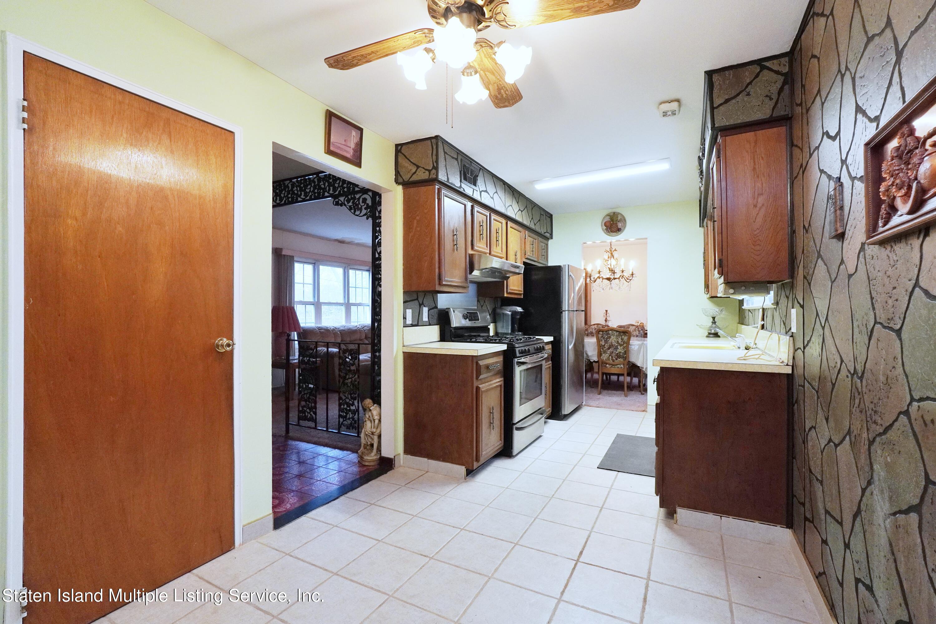 498 Willow Road West Staten Island, NY 10314 - Photo 19 of 37 Photo Jun 06 2019, 10 19 30 PM