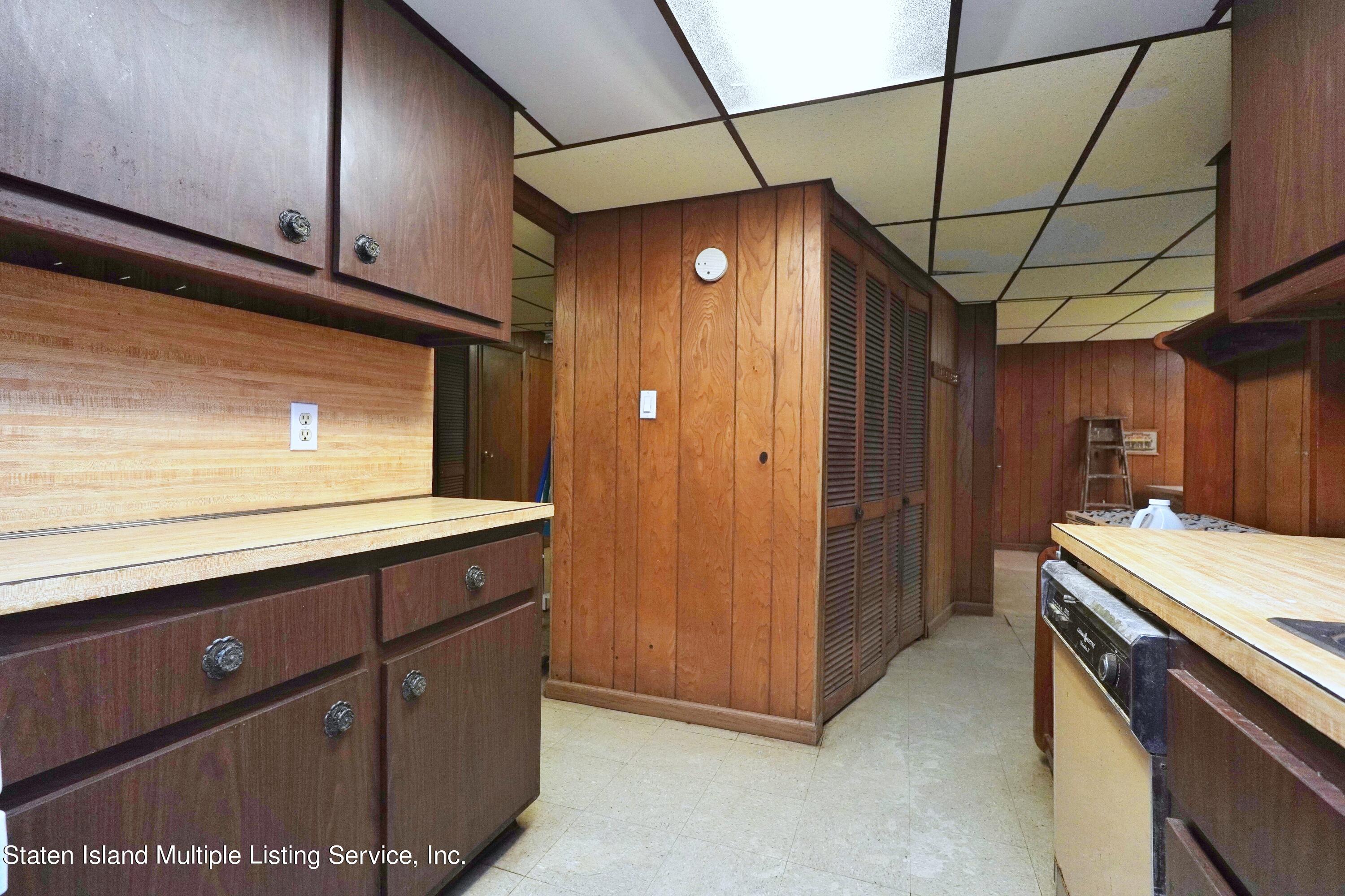 498 Willow Road West Staten Island, NY 10314 - Photo 31 of 37 Photo Jun 06 2019, 10 23 48 PM