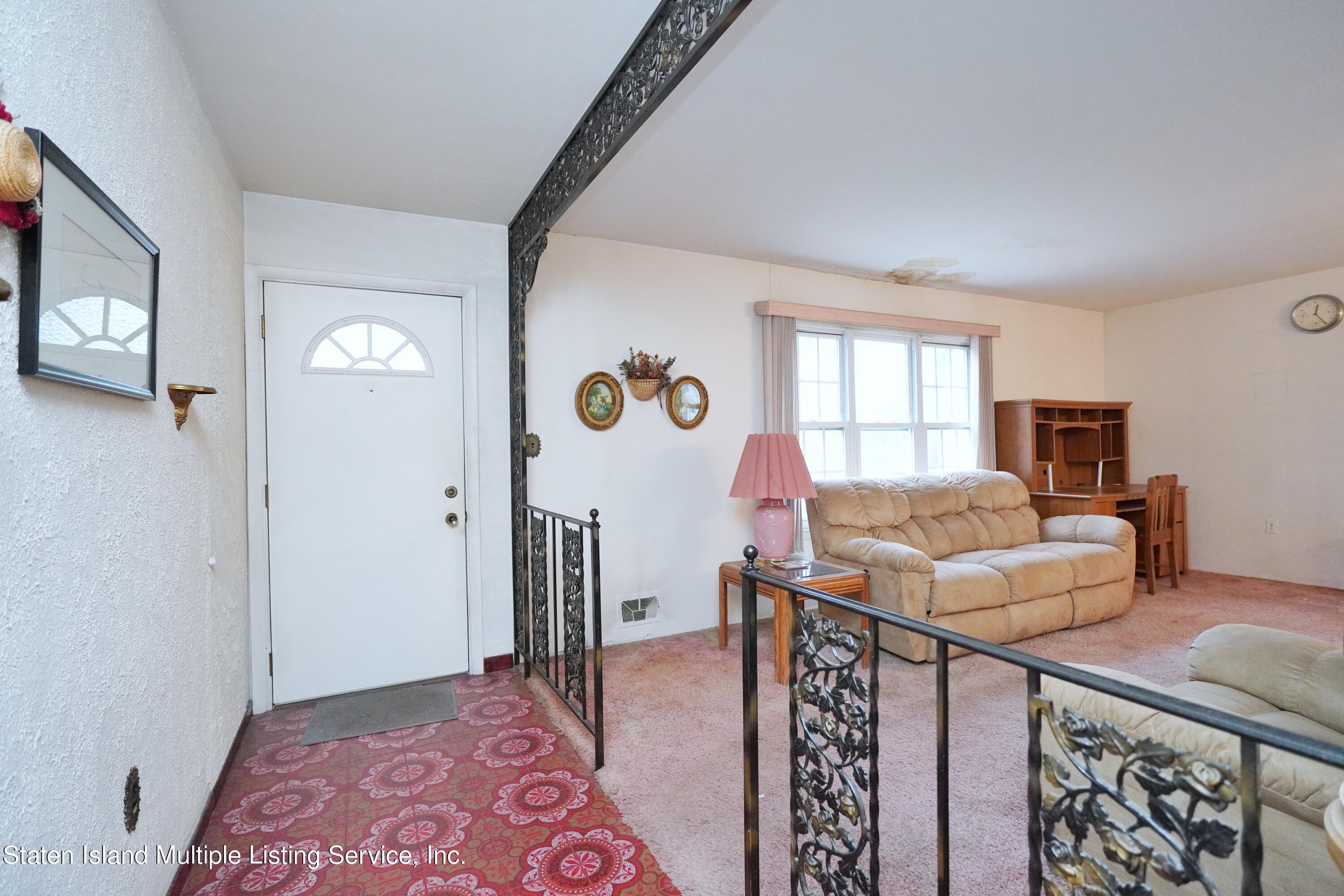 498 Willow Road West Staten Island, NY 10314 - Photo 8 of 37 Photo Jun 06 2019, 10 17 36 PM