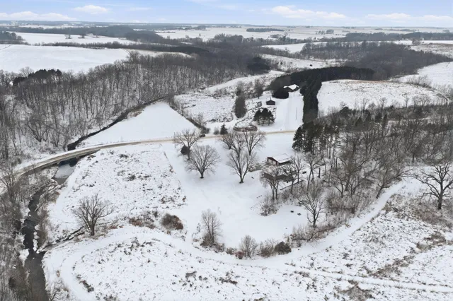 $549,990 | 20818 Enterprise Valley Drive, Lewiston, MN 55952