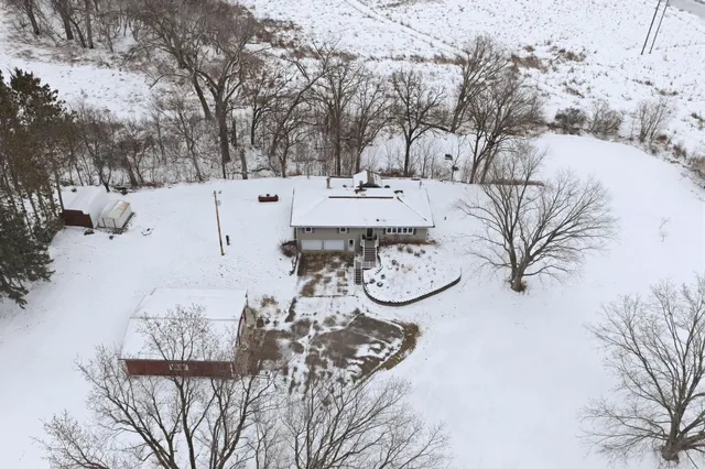 $549,990 | 20818 Enterprise Valley Drive, Lewiston, MN 55952