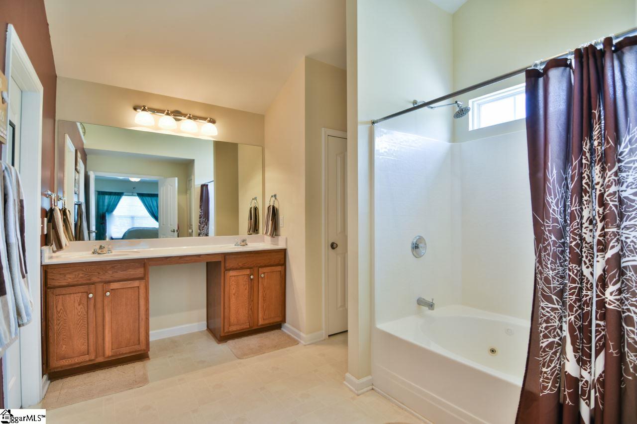 12 Shale Court Greenville, SC 29607 - Photo 17 of 28 Gallery Image 17