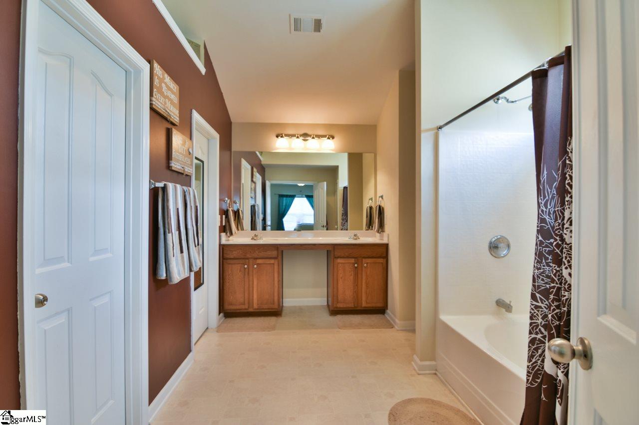 12 Shale Court Greenville, SC 29607 - Photo 18 of 28 Gallery Image 18