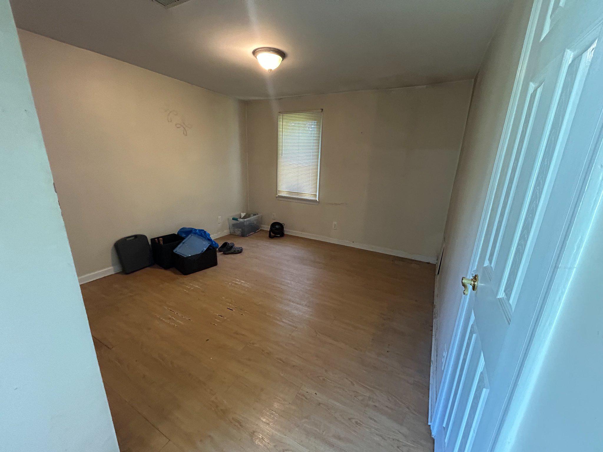 9130 D'Arcy Road Upper Marlboro, MD 20774 - Photo 23 of 38 Downstairs Front Bedroom.